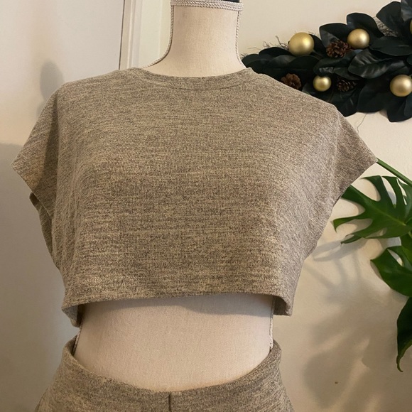 2 Piece Set - Picture 4 of 8